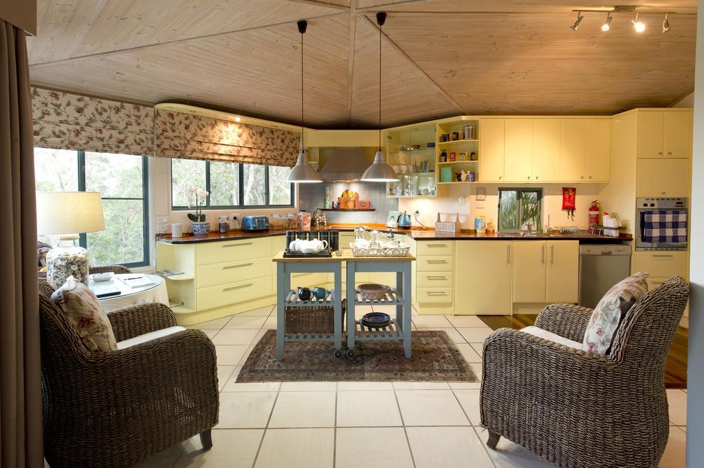 Arabella Guesthouse Alexandra Headland Buitenkant foto